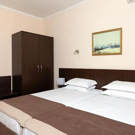 Rome Palace Deluxe 4*