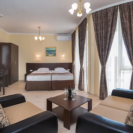 Rome Palace Deluxe 4*