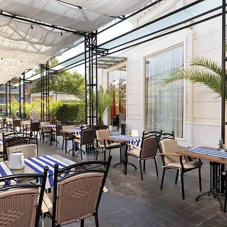 Rome Palace Deluxe Σάνι Μπιτς