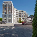 Rome Palace Deluxe 4* 阳光海滩