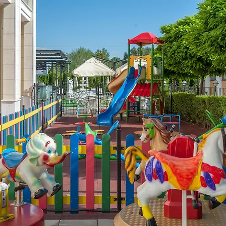 Готель Rome Palace Deluxe