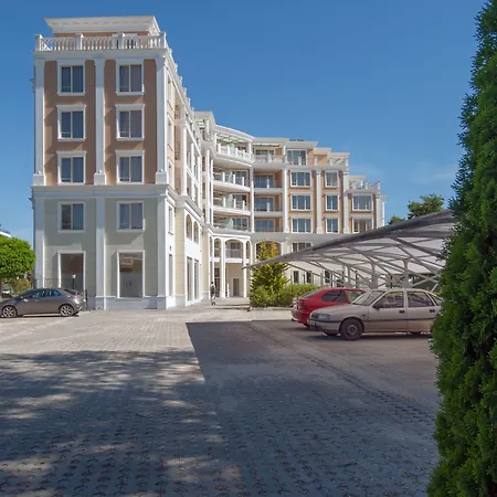 Rome Palace Deluxe 4* ساني بيتش