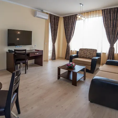 Rome Palace Deluxe Готель Сонячний Берег