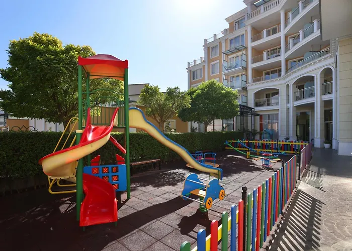 Rome Palace Deluxe Отель Солнечный берег