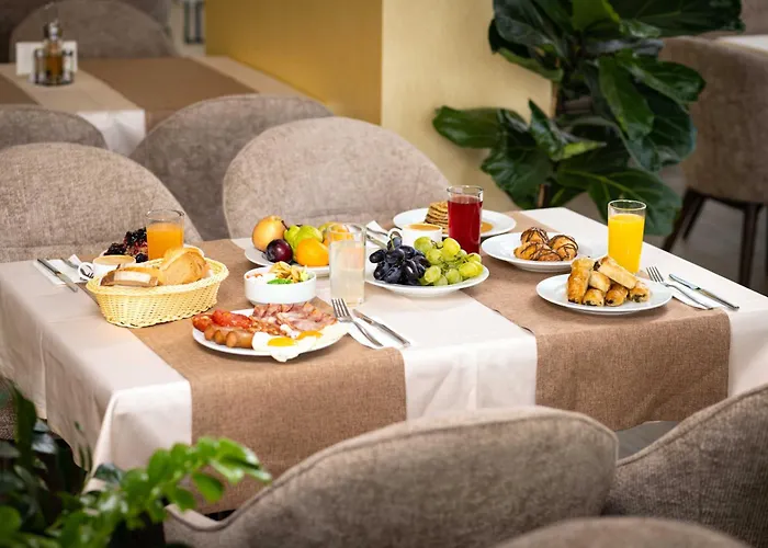 Отель Rome Palace Deluxe 4*