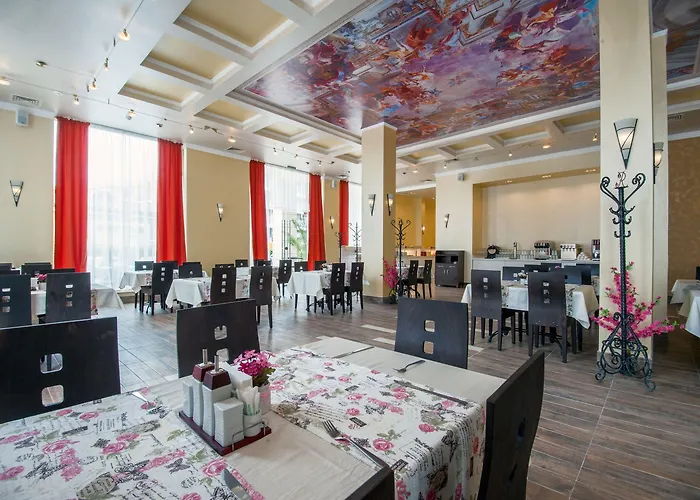 Rome Palace Deluxe Отель