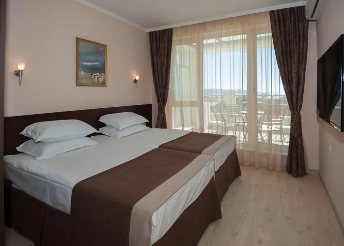 Отель Rome Palace Deluxe 4*