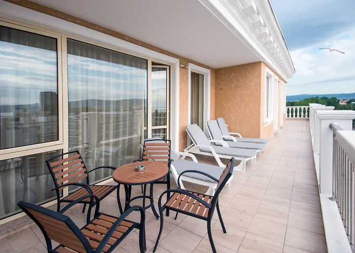 Rome Palace Deluxe Отель 4*